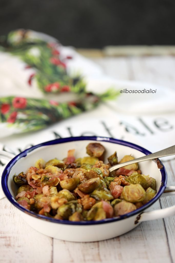 Cavoletti di Bruxelles con sciroppo d'acero e pancetta