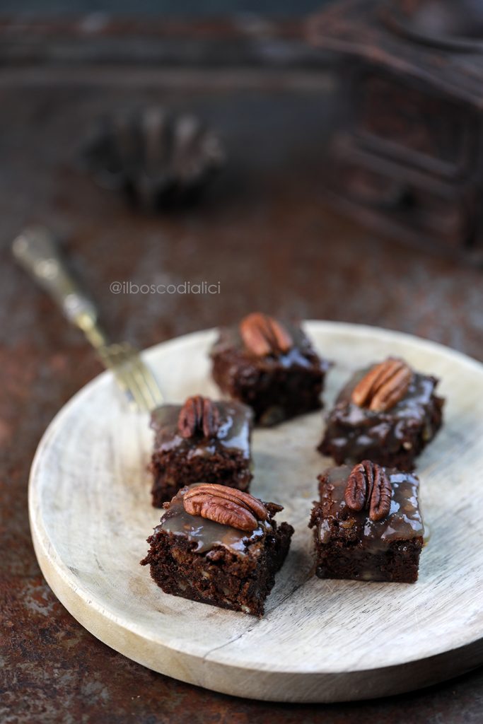 Ultimate turtle brownies